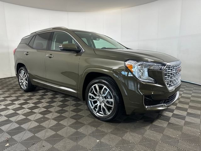 2023 Gmc Terrain Denali photo 2