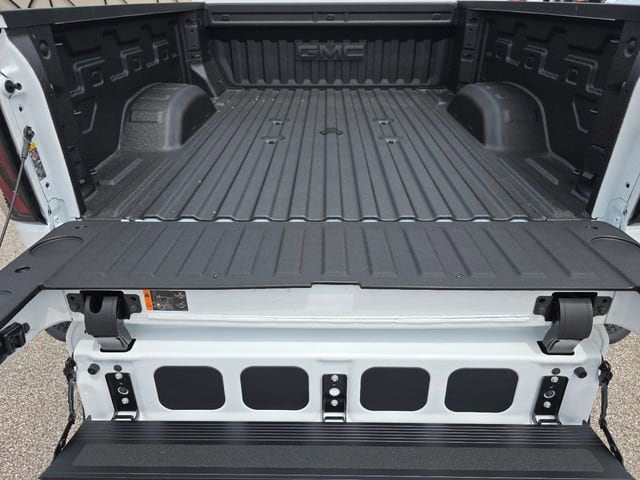2026 GMC Sierra 2500HD AT4 - Photo 22