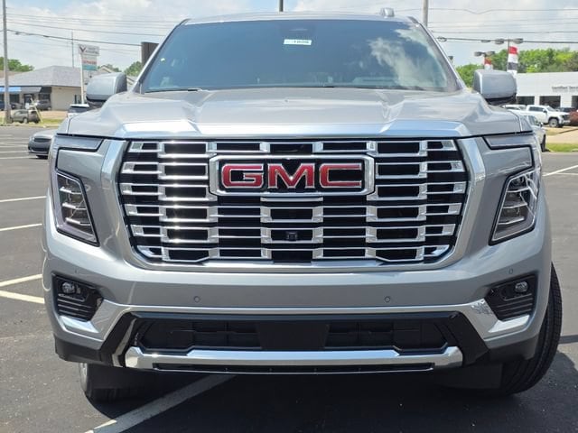 2026 GMC Yukon Denali - Photo 12