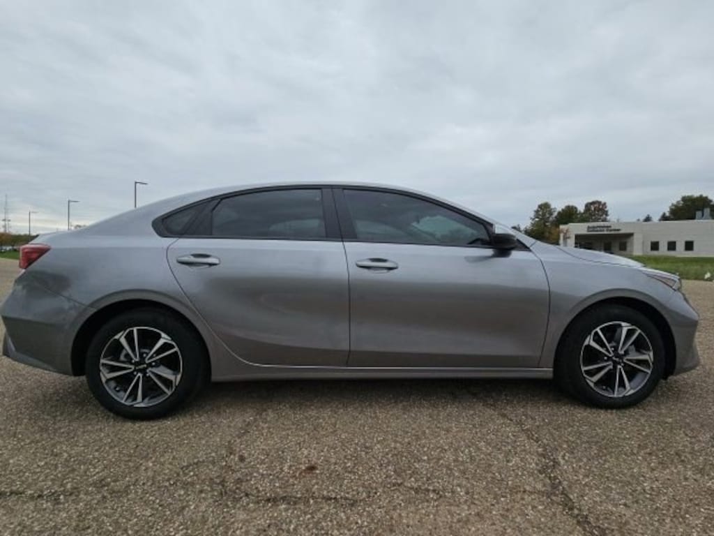 Used 2024 Kia Forte LXS Sedan