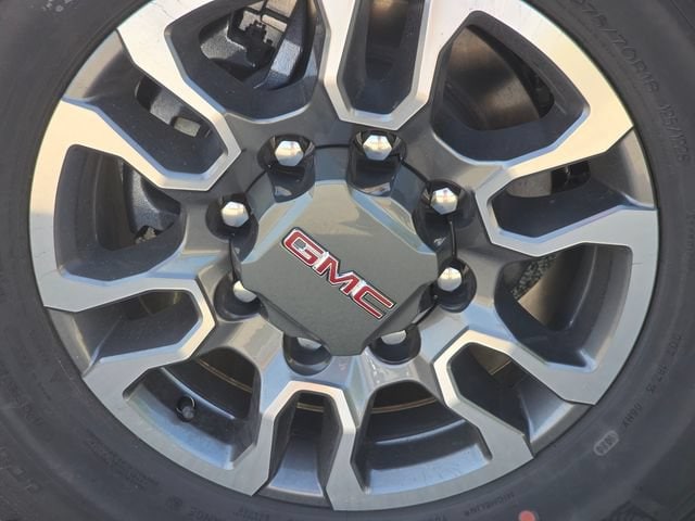 2026 GMC Sierra 2500HD SLT - Photo 10