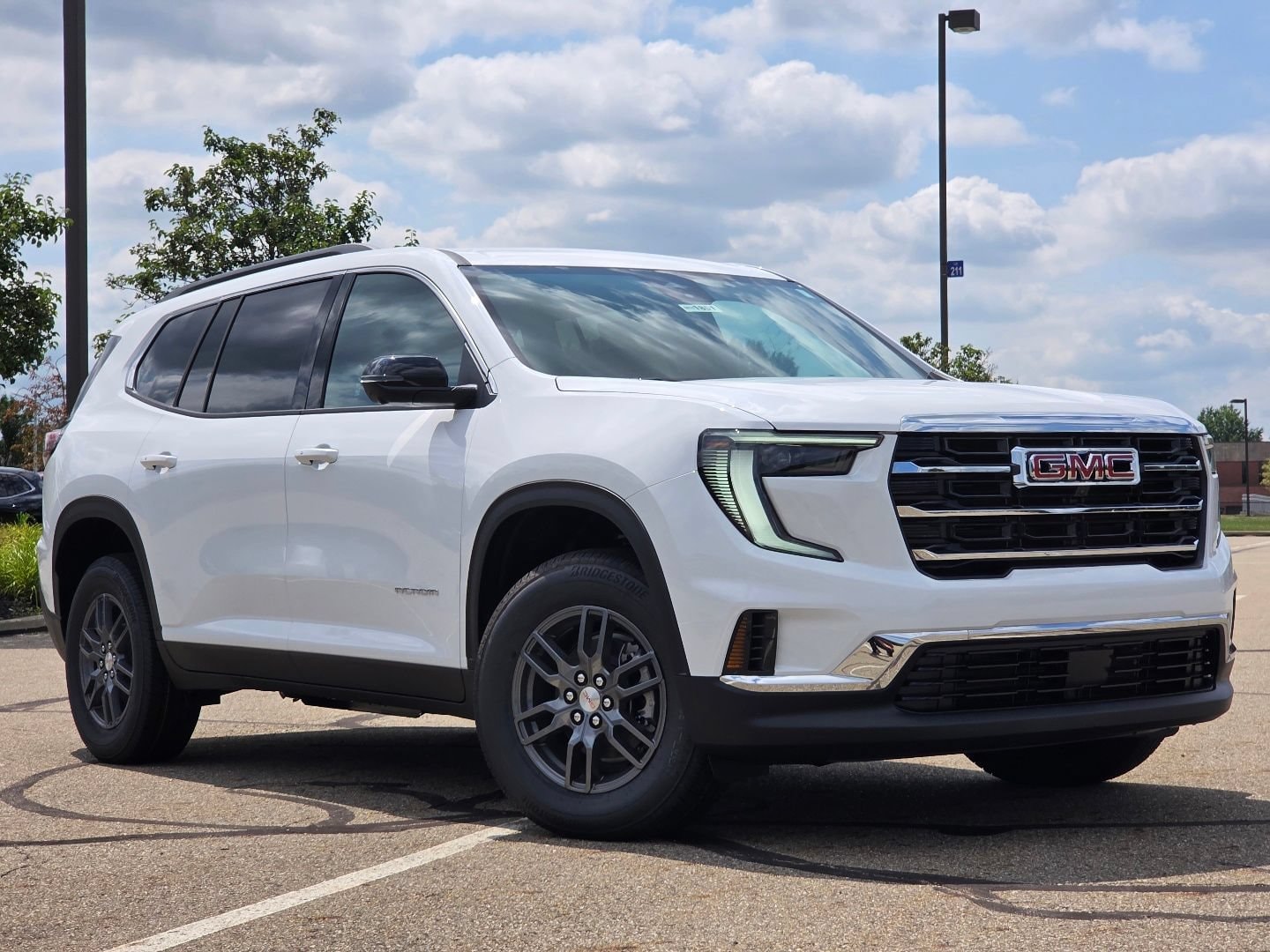 2026 GMC Acadia Elevation - Photo 2