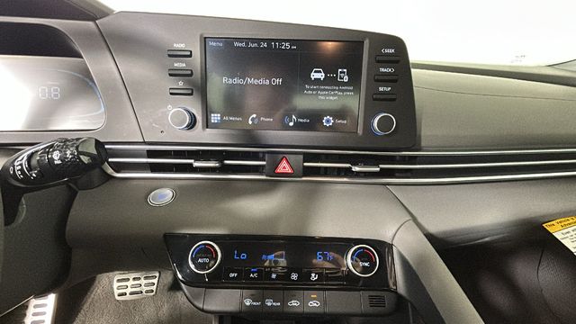 2025 Hyundai Elantra SEL - Photo 23