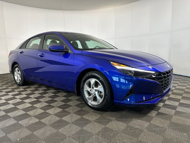 2023 Hyundai Elantra SE photo 2