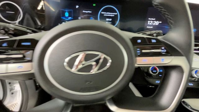 2023 Hyundai Elantra Limited - Photo 26
