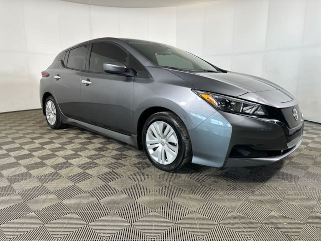 Used 2023 Nissan LEAF S Hatchback