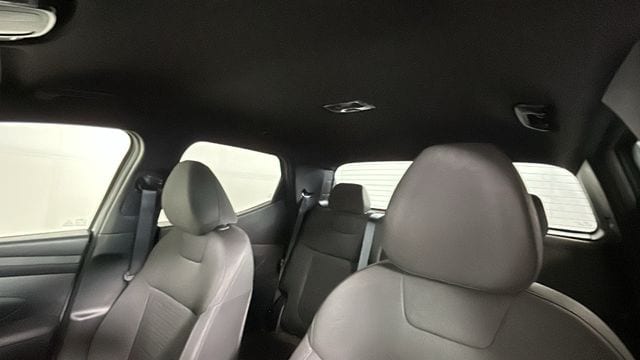 2025 Hyundai Santa Cruz SE - Photo 13