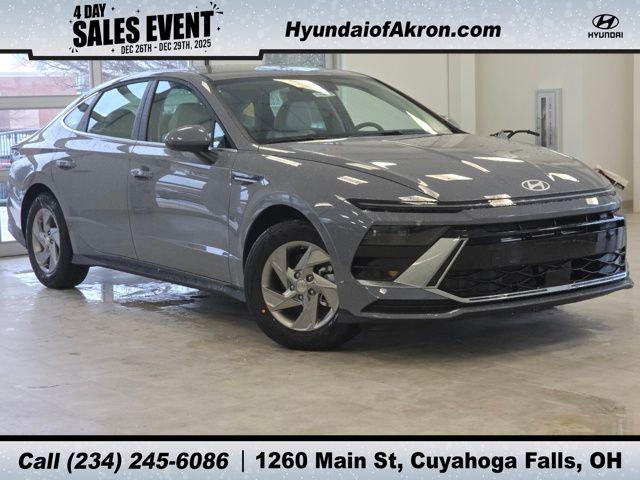 2026 Hyundai Sonata SE's photo