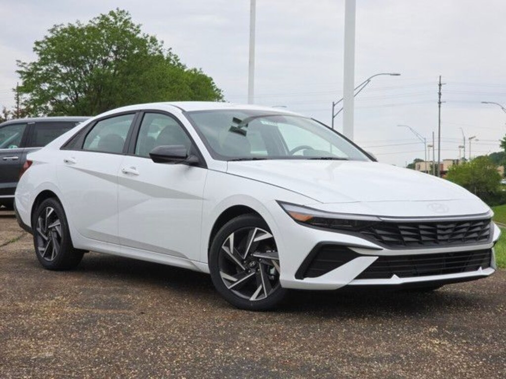 New 2025 Hyundai Elantra SEL Sport Sedan