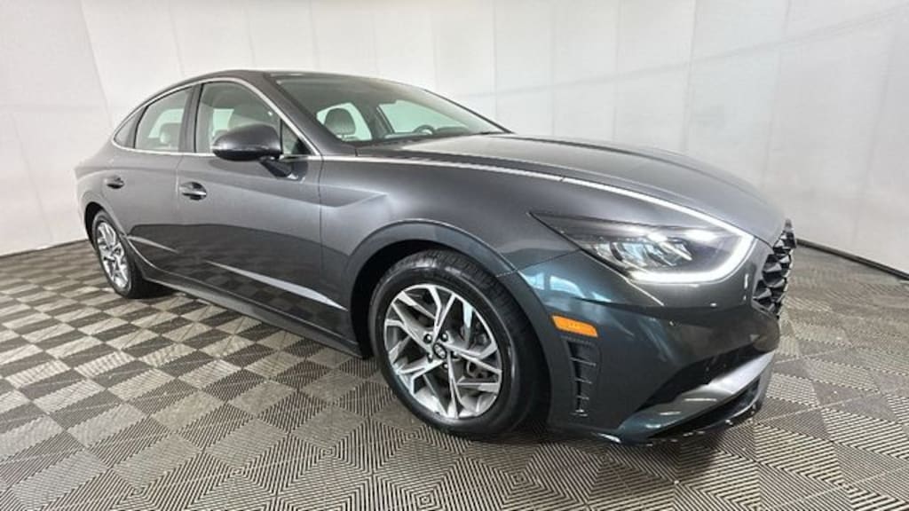 Used 2022 Hyundai Sonata SEL Sedan