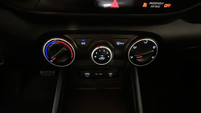 2026 Hyundai Venue SE - Photo 21