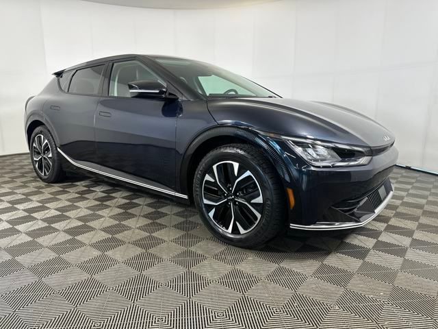 Used 2022 Kia Ev6 Wind with VIN KNDC34LAXN5029709 for sale in Cuyahoga Falls, OH