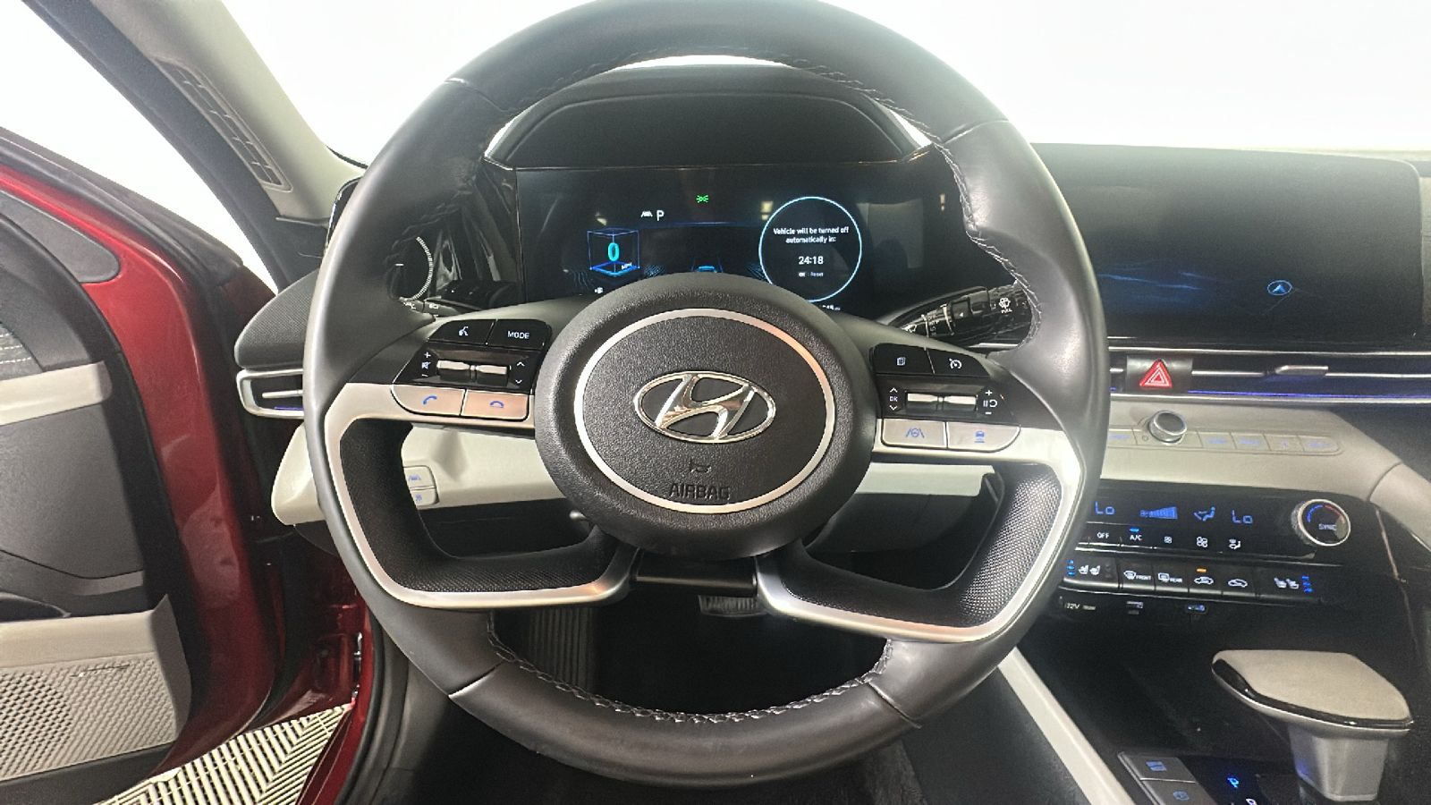 2023 Hyundai Elantra Limited - Photo 18