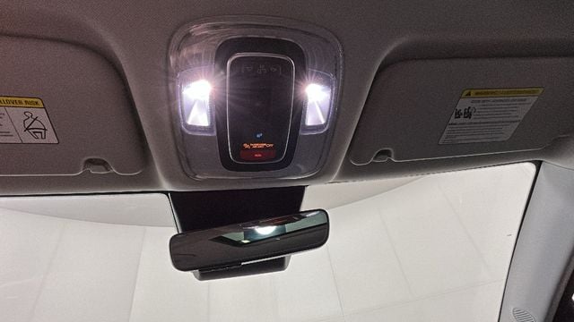2025 Hyundai Kona Limited - Photo 27