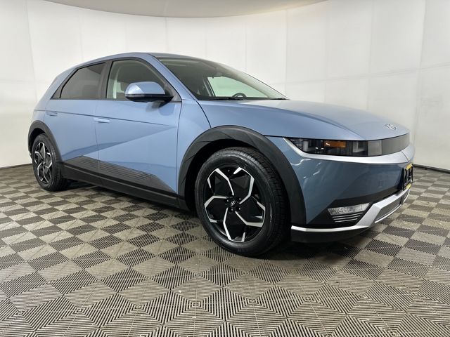 Used 2022 Hyundai IONIQ 5 SE with VIN KM8KM4AE1NU061335 for sale in Cuyahoga Falls, OH