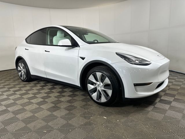 Used 2021 Tesla Model Y Standard Range with VIN 5YJYGDED6MF104999 for sale in Cuyahoga Falls, OH