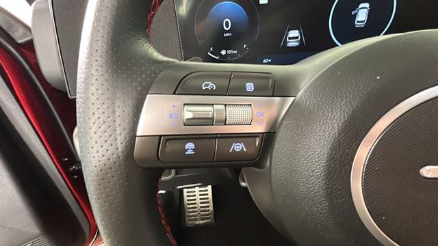 2025 Hyundai Kona N Line - Photo 16