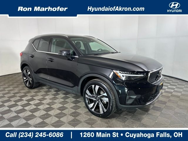 2024 Volvo XC40 Plus's photo