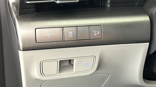 2025 Hyundai Kona SEL - Photo 20