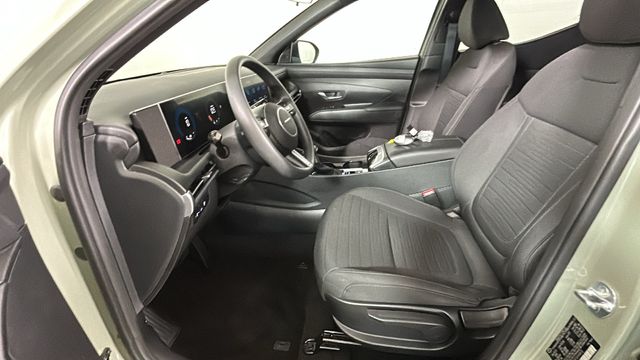 2025 Hyundai Santa Cruz SE - Photo 12