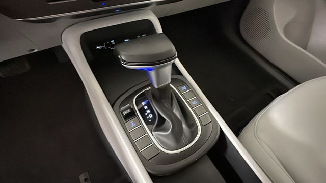 2025 Hyundai Kona SEL - Photo 22