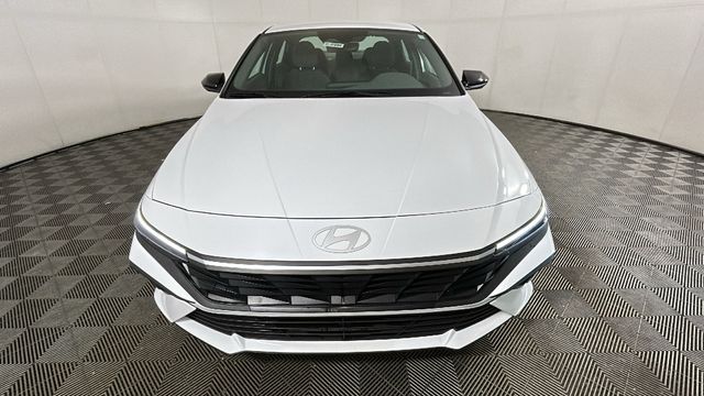 2025 Hyundai Elantra SEL - Photo 7