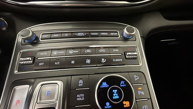 2023 Hyundai Santa Fe Limited - Photo 23