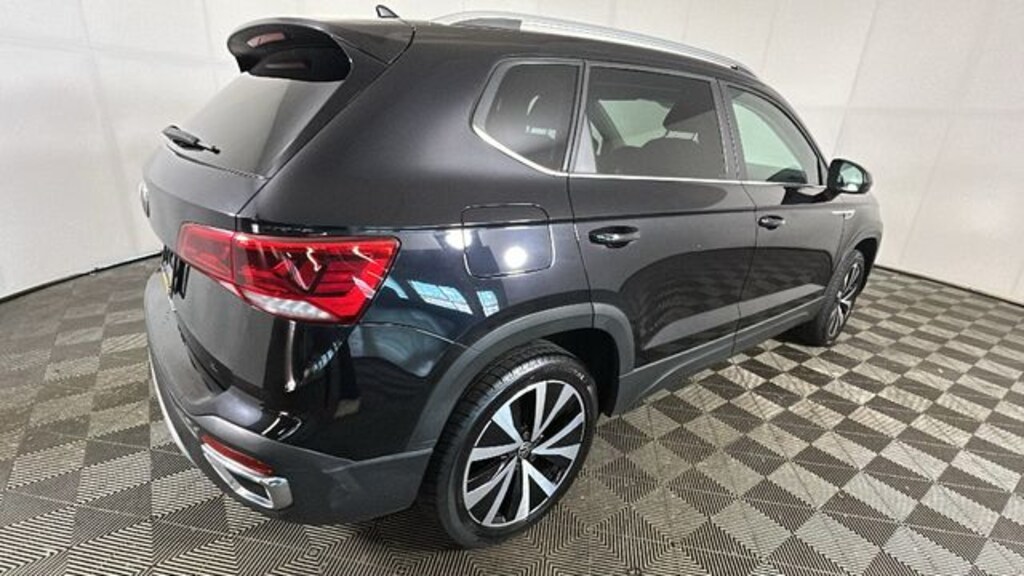 Used 2022 Volkswagen Taos 1.5T SE SUV