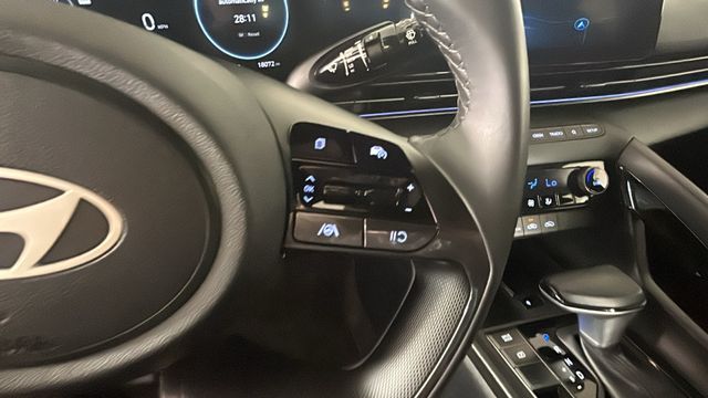 2025 Hyundai Elantra Blue - Photo 17