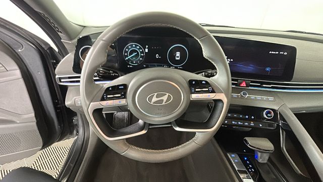 2024 Hyundai Elantra SEL - Photo 14