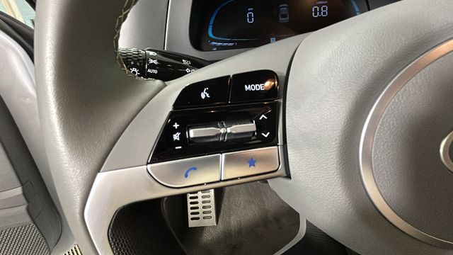 2025 Hyundai Elantra SEL - Photo 15