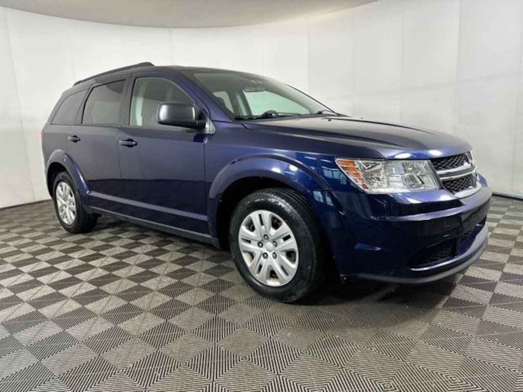 Used 2017 Dodge Journey SE SUV