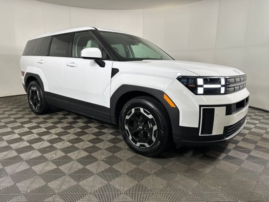 Used 2024 Hyundai Santa Fe SE SUV