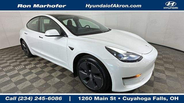 2021 Tesla Model 3 Standard Range Plus's photo
