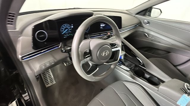 2025 Hyundai Elantra Blue - Photo 14