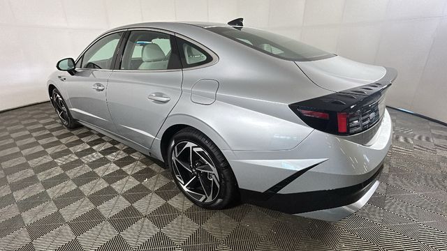 2026 Hyundai Sonata SEL - Photo 4