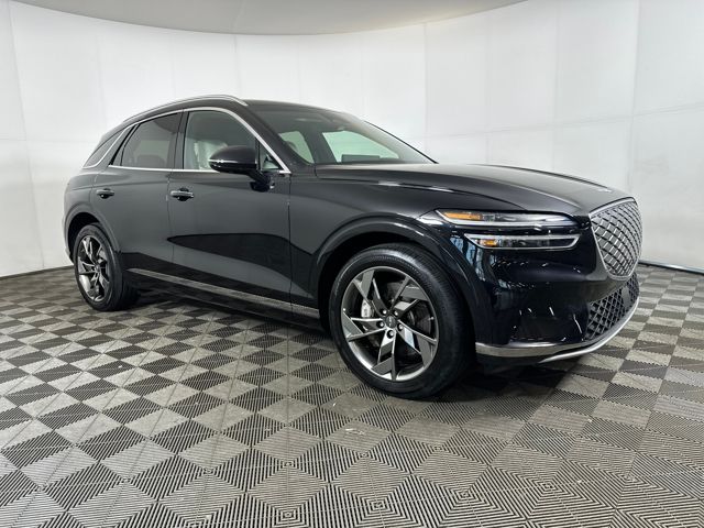 Used 2024 GENESIS GV70 Advanced with VIN 5NMMCET12RH002467 for sale in Cuyahoga Falls, OH