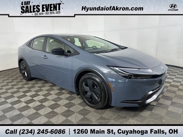 2026 Toyota Prius LE's photo