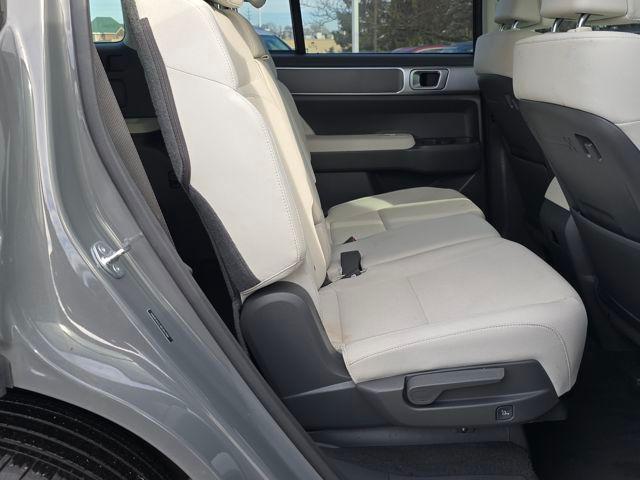 2024 Hyundai Santa Fe SE - Photo 18