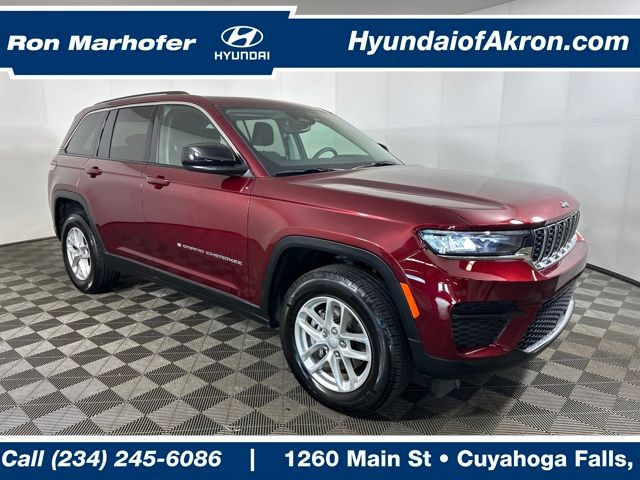 2024 Jeep Grand Cherokee Laredo's photo