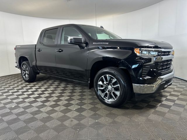 2023 Chevrolet Silverado 1500 LT photo 2