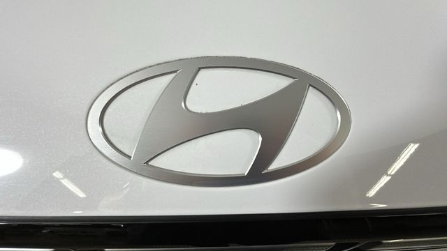 2025 Hyundai Santa Fe SE - Photo 8