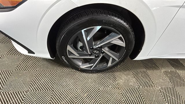 2025 Hyundai Elantra SEL - Photo 9
