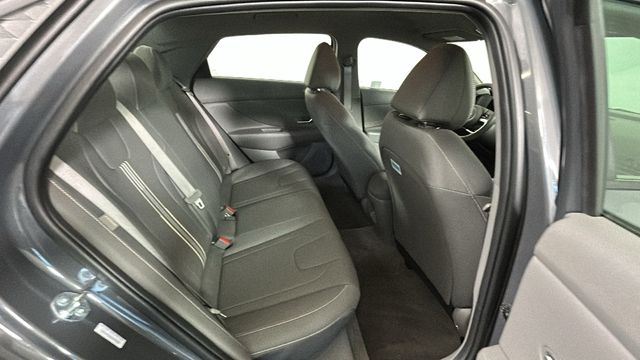 2025 Hyundai Elantra SEL - Photo 30