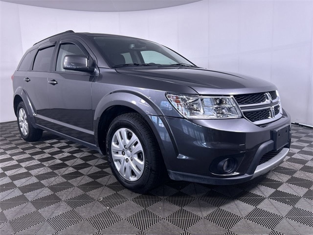 Used 2019 Dodge Journey SE with VIN 3C4PDCBB4KT758688 for sale in Cuyahoga Falls, OH