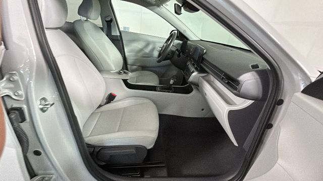 2025 Hyundai Kona SEL - Photo 31