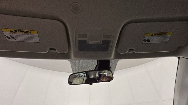 2025 Hyundai Venue SE - Photo 24