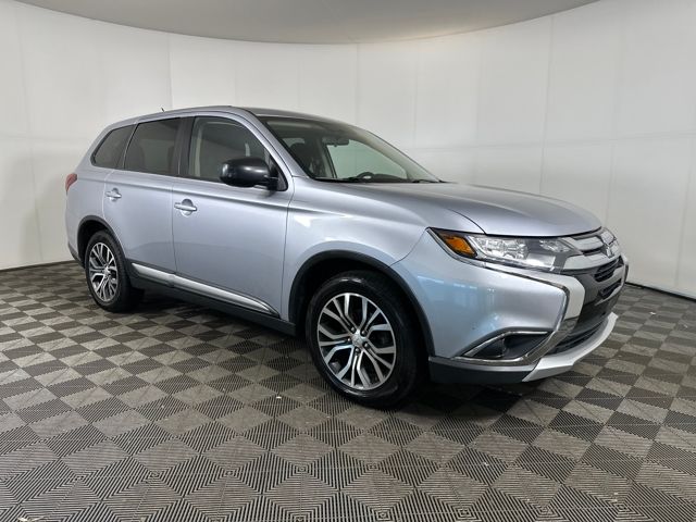 Used 2016 Mitsubishi Outlander ES with VIN JA4AZ3A35GZ063857 for sale in Cuyahoga Falls, OH