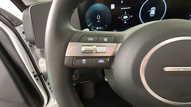 2025 Hyundai Kona Limited - Photo 16