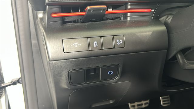 2024 Hyundai Kona N Line - Photo 19